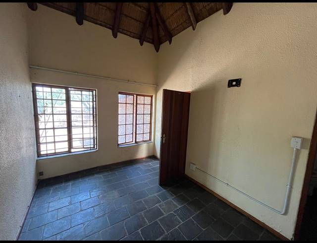 1 bed property to rent in PRESIDENT PARK AH